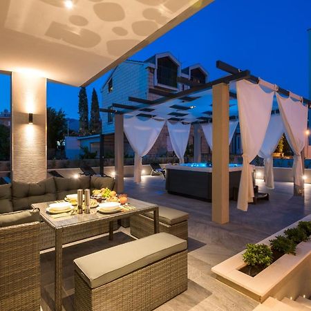 Family Apartment Dubrovnik - Private Jacuzzi Terrace, Private Parking Eksteriør bilde