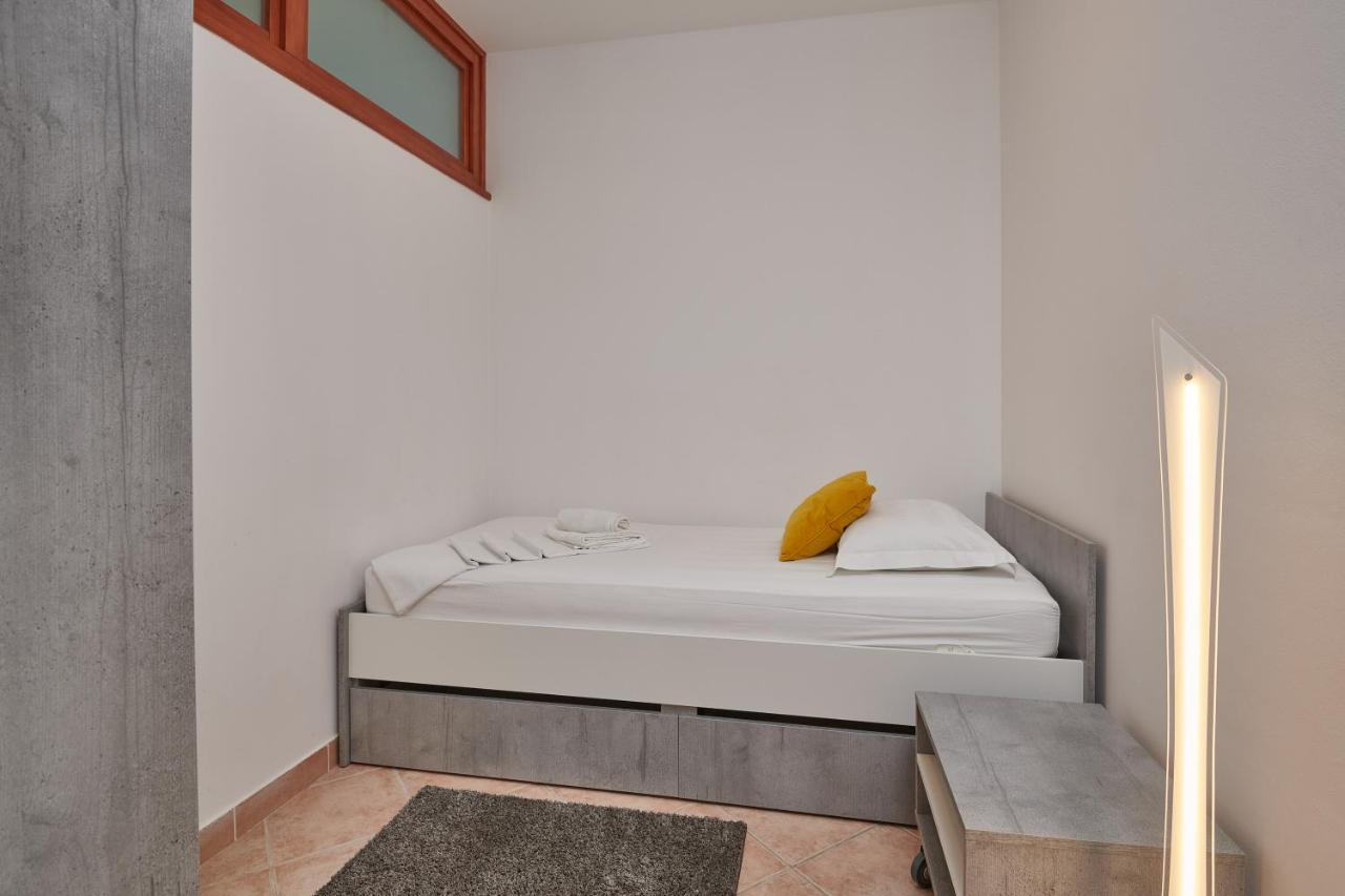 Family Apartment Dubrovnik - Private Jacuzzi Terrace, Private Parking Eksteriør bilde