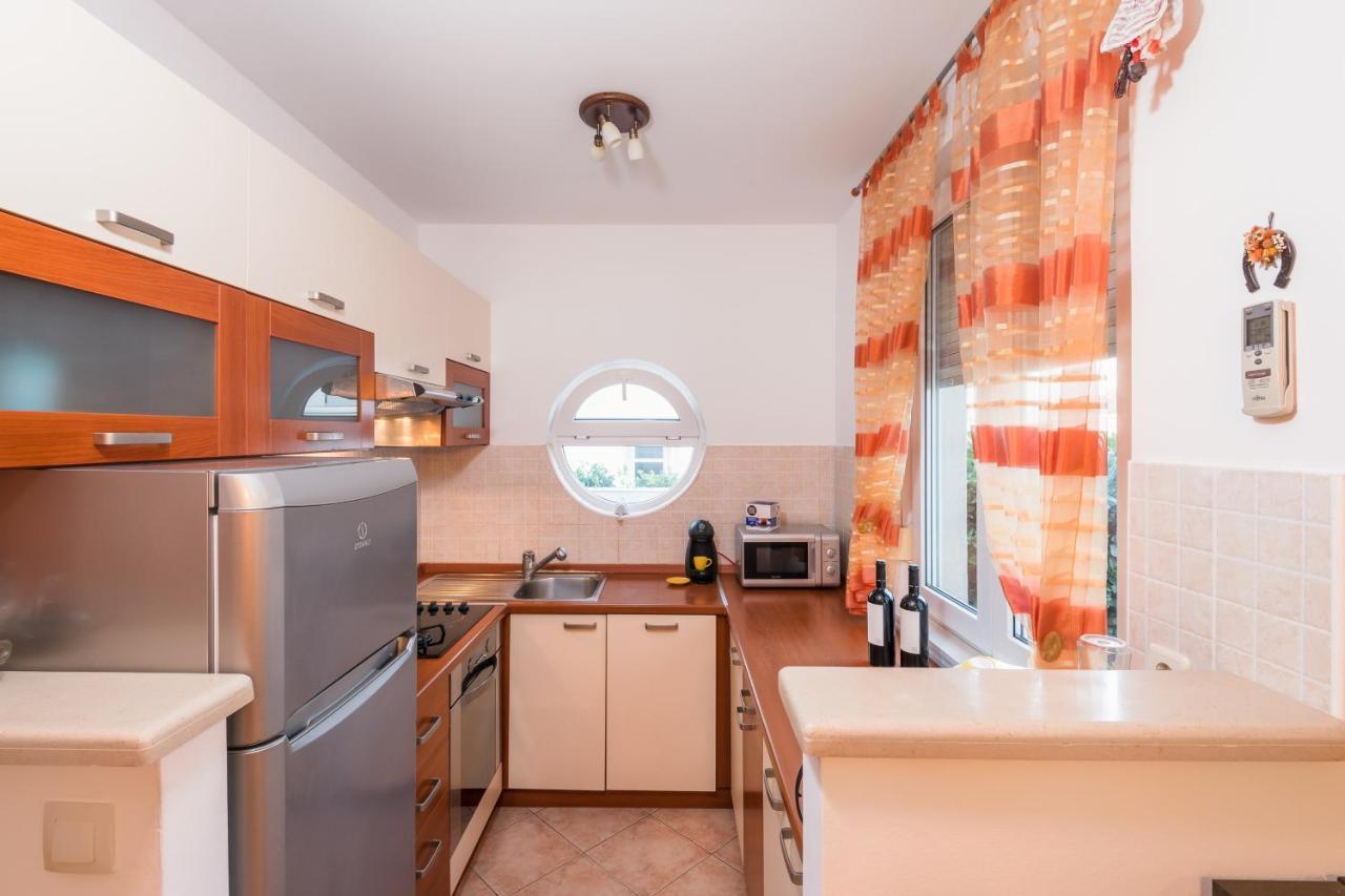 Family Apartment Dubrovnik - Private Jacuzzi Terrace, Private Parking Eksteriør bilde